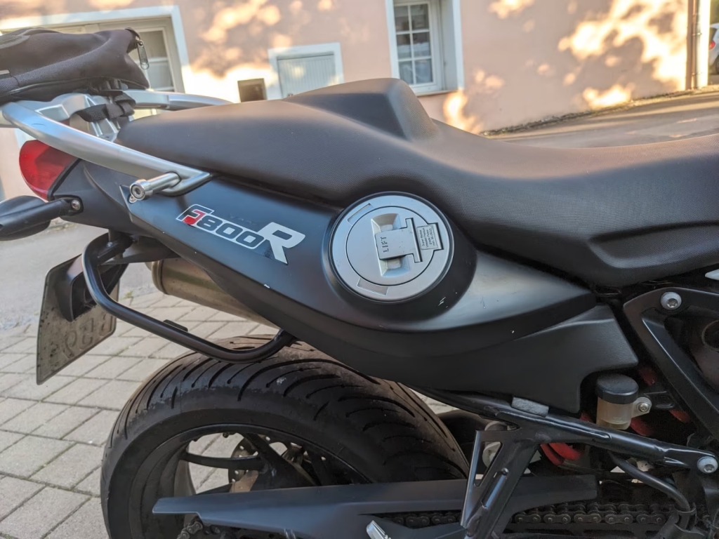 n_f800rkratzer.jpg