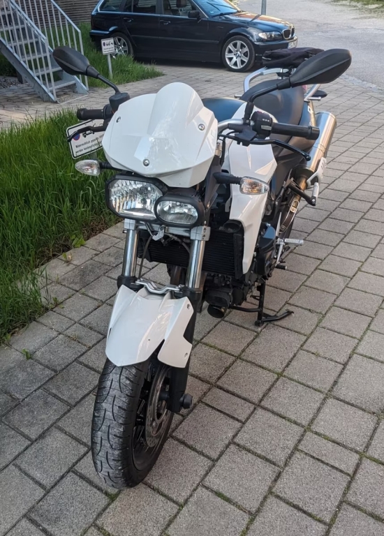 n_f800rvoli.jpg