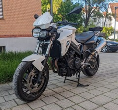 f800rlivo.jpg